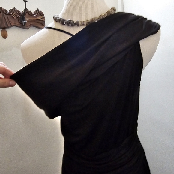 Little black Prada dress - Picture 5 of 9